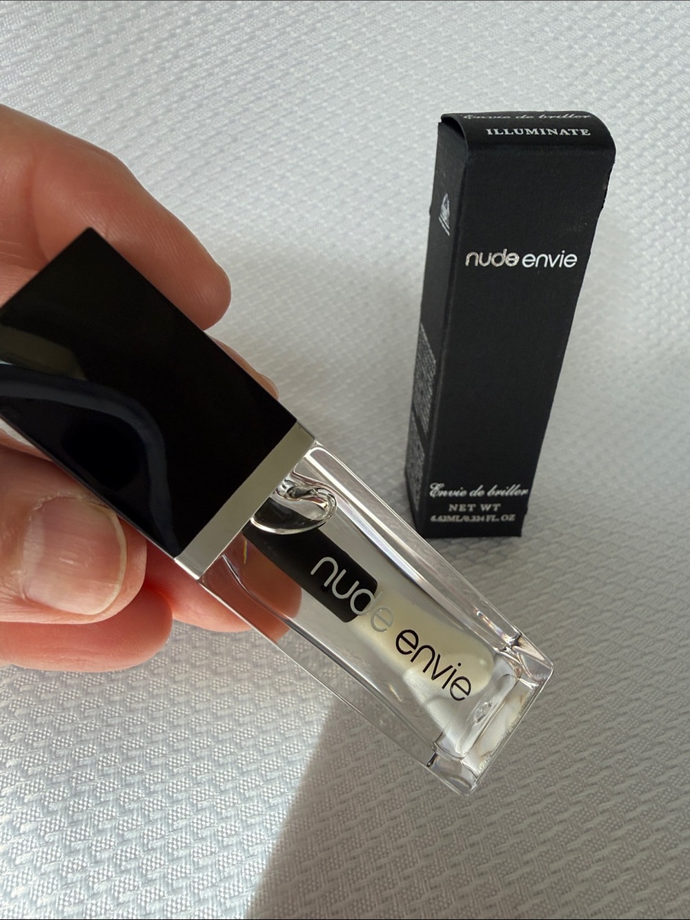 Nude Envie clear, illuminate lip gloss